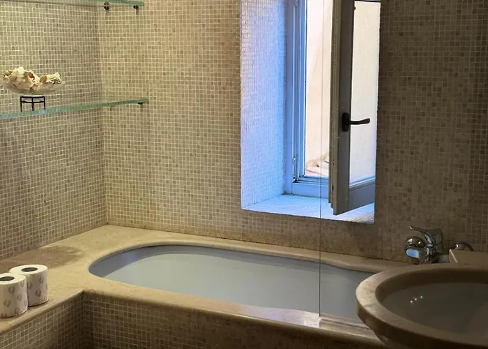 Vatican Retreat- 2bedrooms And 2 Bathrooms Apartamento